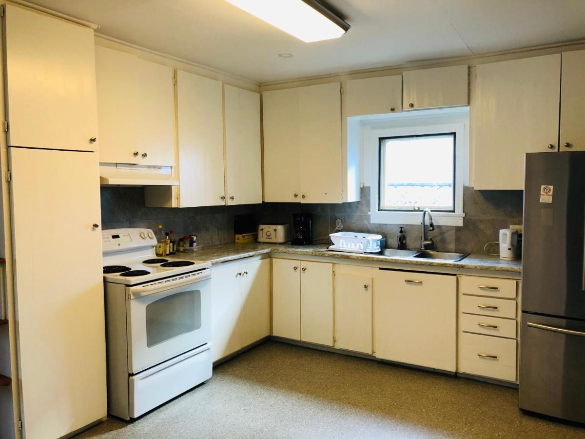 Downtown Whitehorse 2 Bedroom House Bagian luar foto